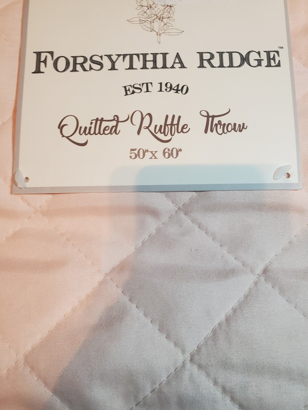 Quilted Ruffle Throw - Light Pink - Picture 2 of 2